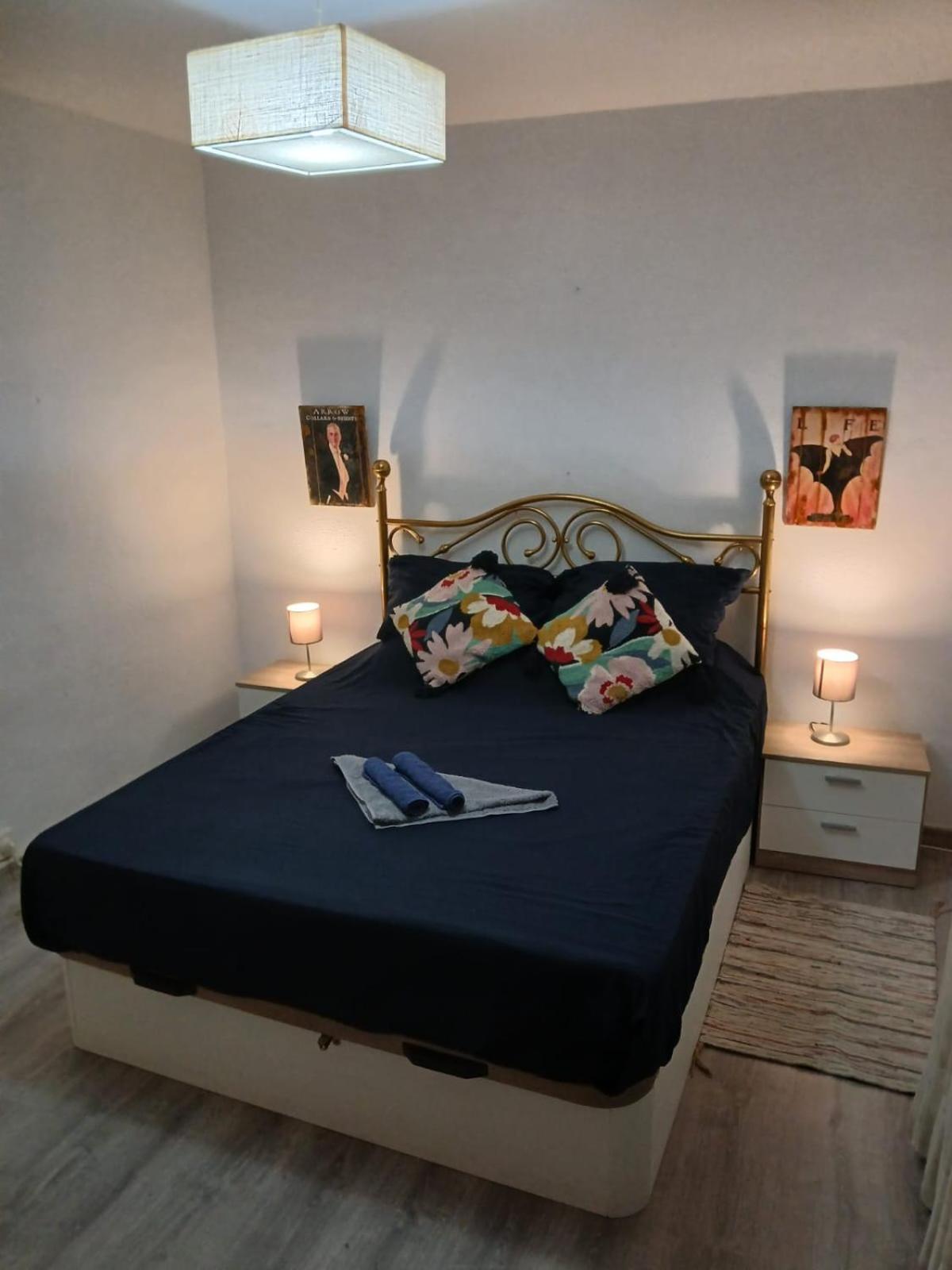 Piso Para 4 Con 2 Parking En Casco Historico De Zaragoza 2 Noches Minimo المظهر الخارجي الصورة